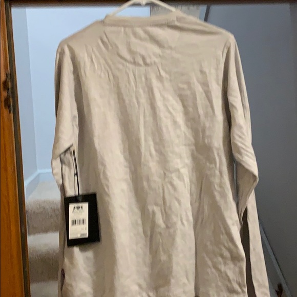 Long Sleeve Lion’s Crest Shirt - Picture 3 of 4